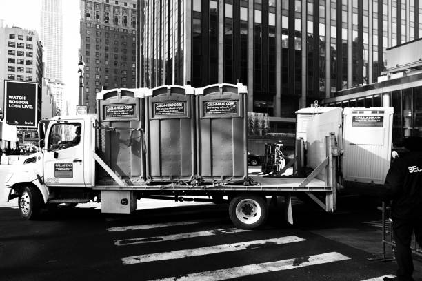 Best Portable restroom trailer rental  in Murphy, MO